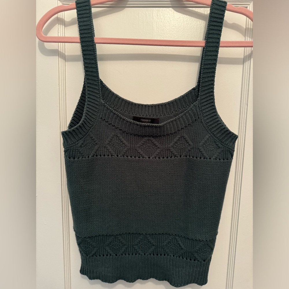 Forever 21 Sweater tank
